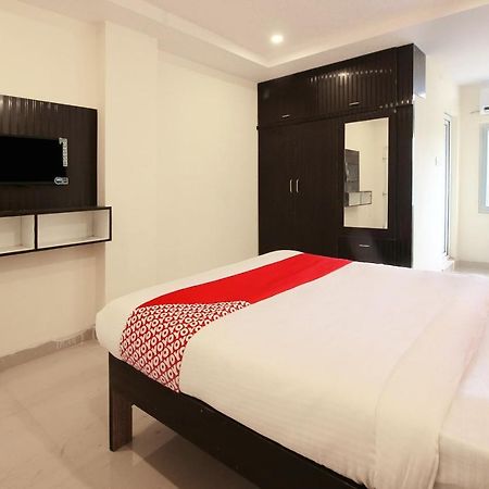 Oyo Sri Vinayaka Grand Otel Shamshabad Dış mekan fotoğraf