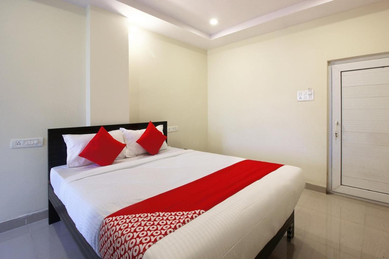 Oyo Sri Vinayaka Grand Otel Shamshabad Dış mekan fotoğraf
