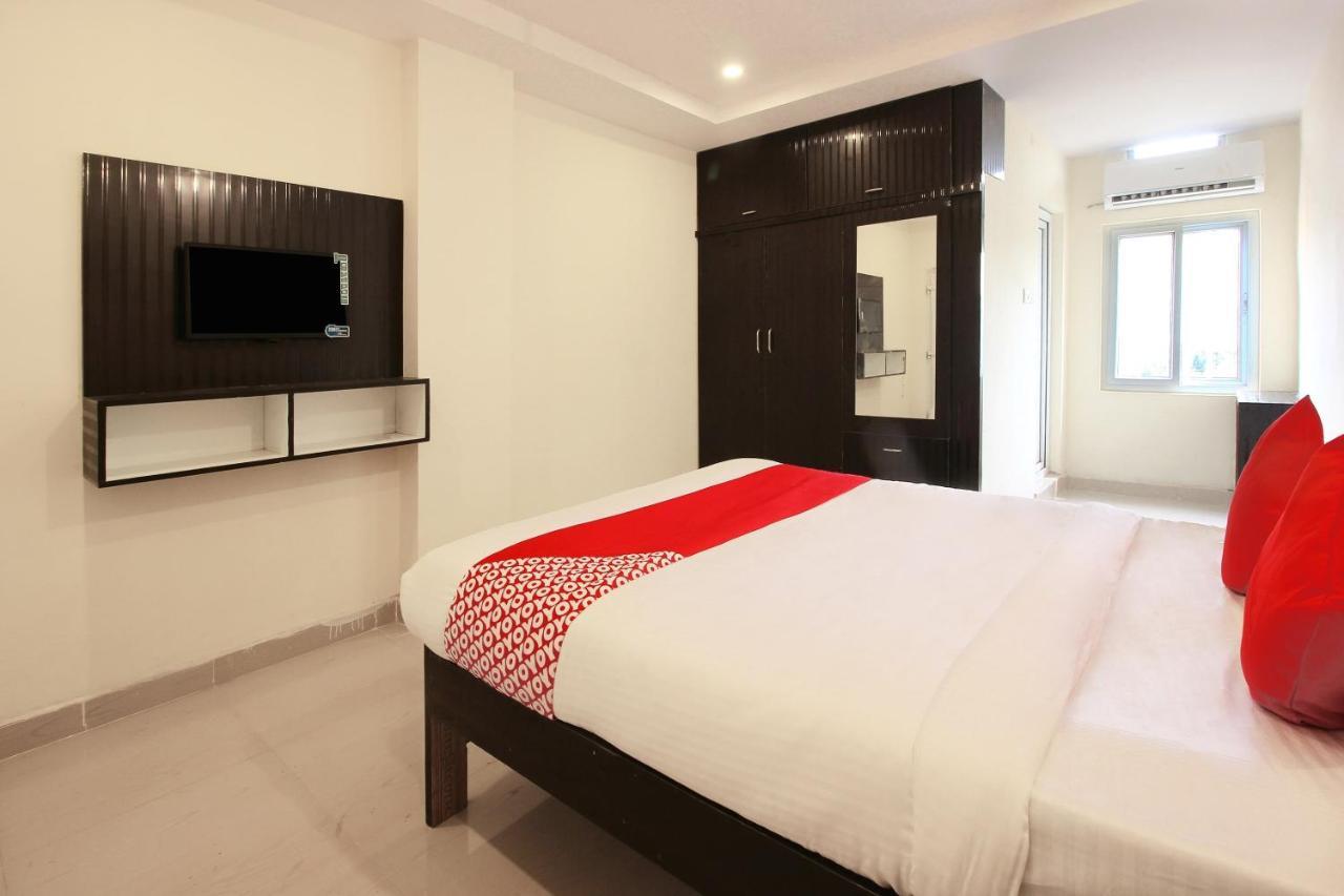Oyo Sri Vinayaka Grand Otel Shamshabad Dış mekan fotoğraf