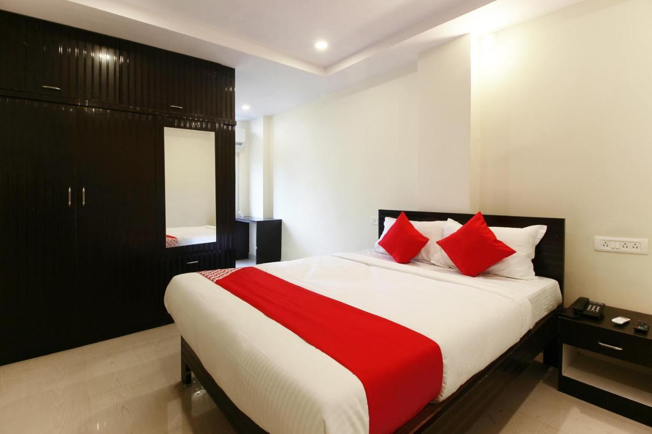 Oyo Sri Vinayaka Grand Otel Shamshabad Dış mekan fotoğraf