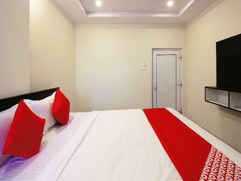 Oyo Sri Vinayaka Grand Otel Shamshabad Dış mekan fotoğraf